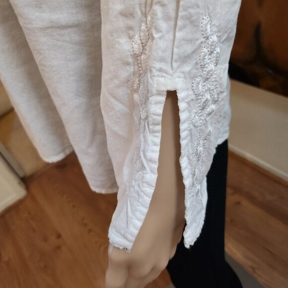 nineTy size L, white 100% cotton, tunic blouse with embroidered trim, v-neck - Picture 12 of 16